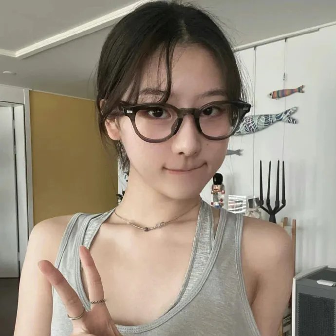 海底裸女